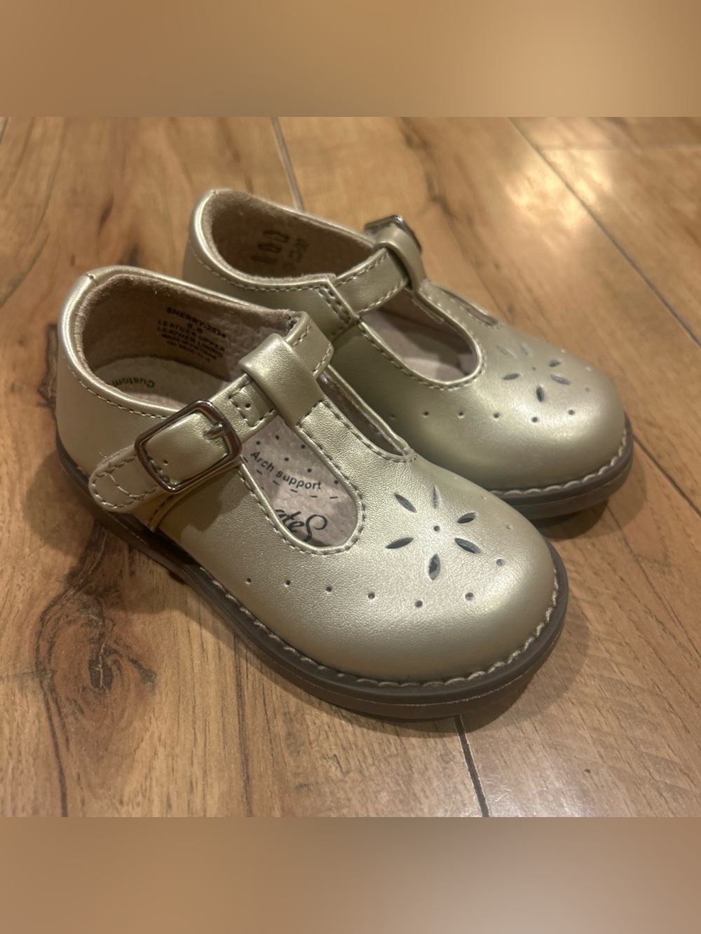 Footmates Mary Jane Sherry Shoes toddler 5 Champange.
